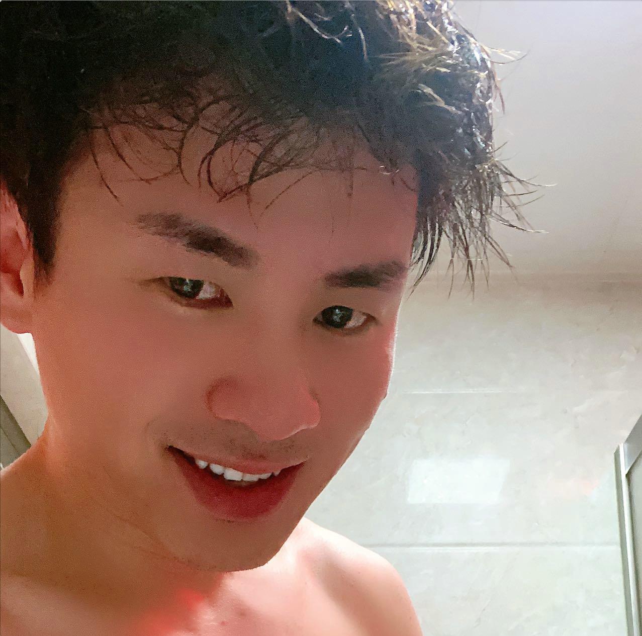 好久没有放置鸡笼了，新年快乐1