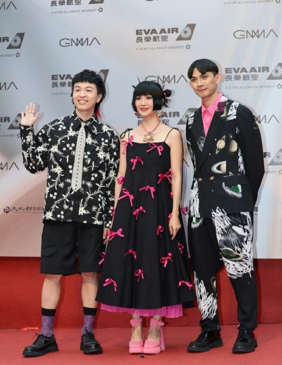 【造型稍微有点妖魔鬼怪】台湾金曲奖红毯走兽…秀太酷了啦13
