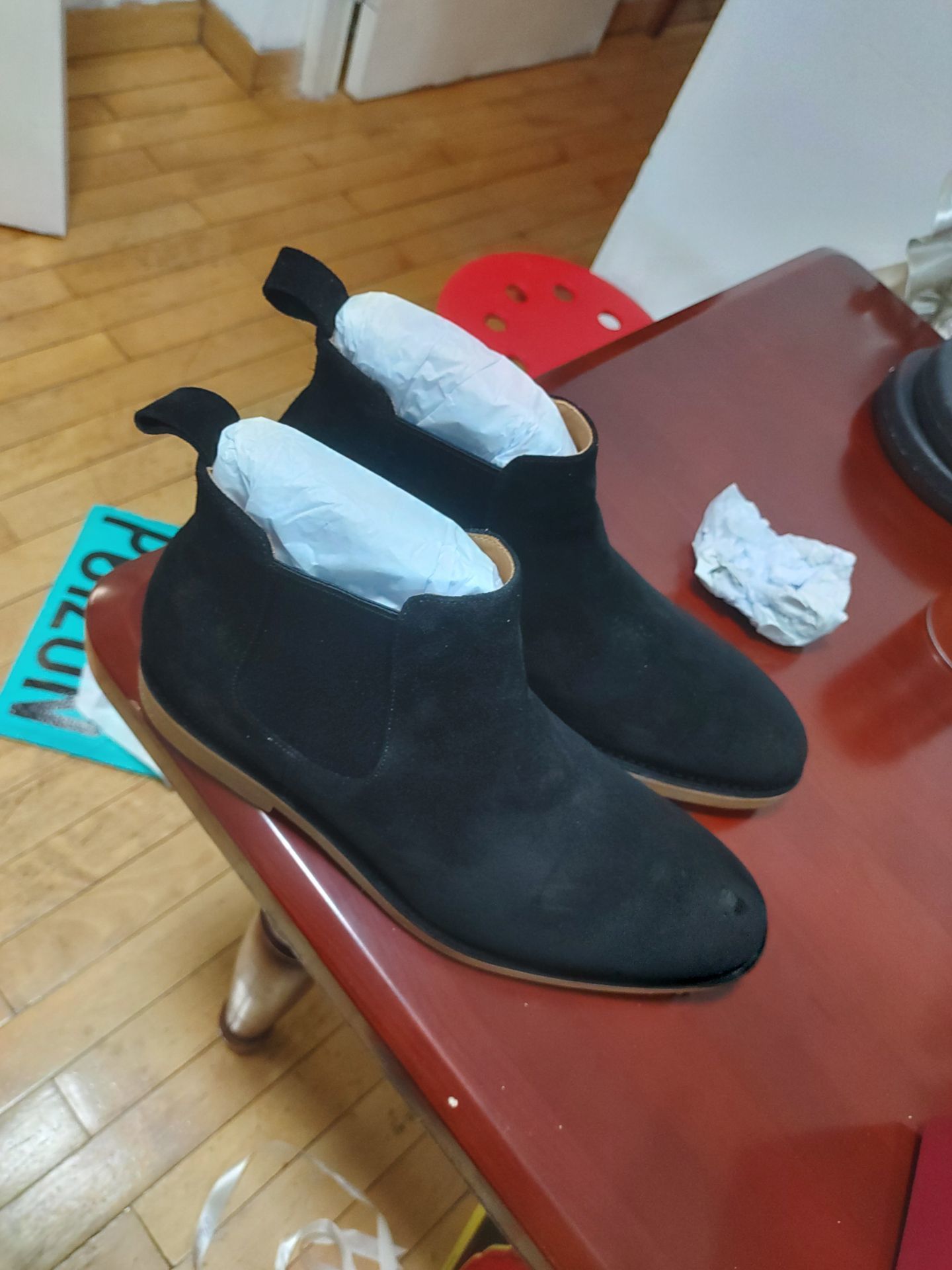 今天新买的鞋到了 被我母亲锐评了······1