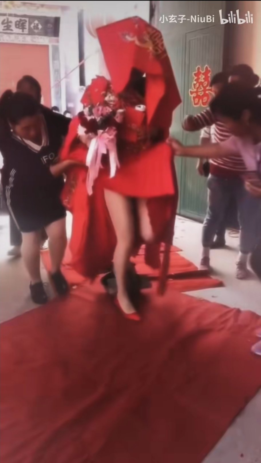 请问新娘迈火盆是哪里的习俗？1