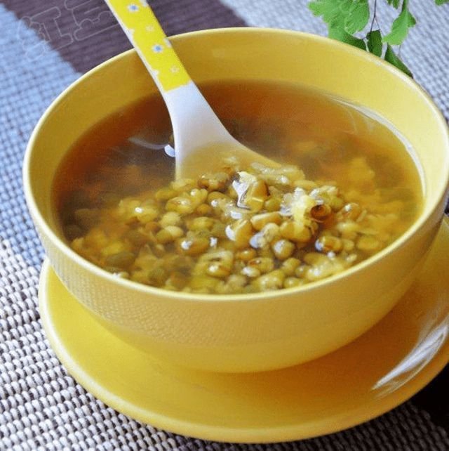 绿豆汤是红色还是绿色的？1
