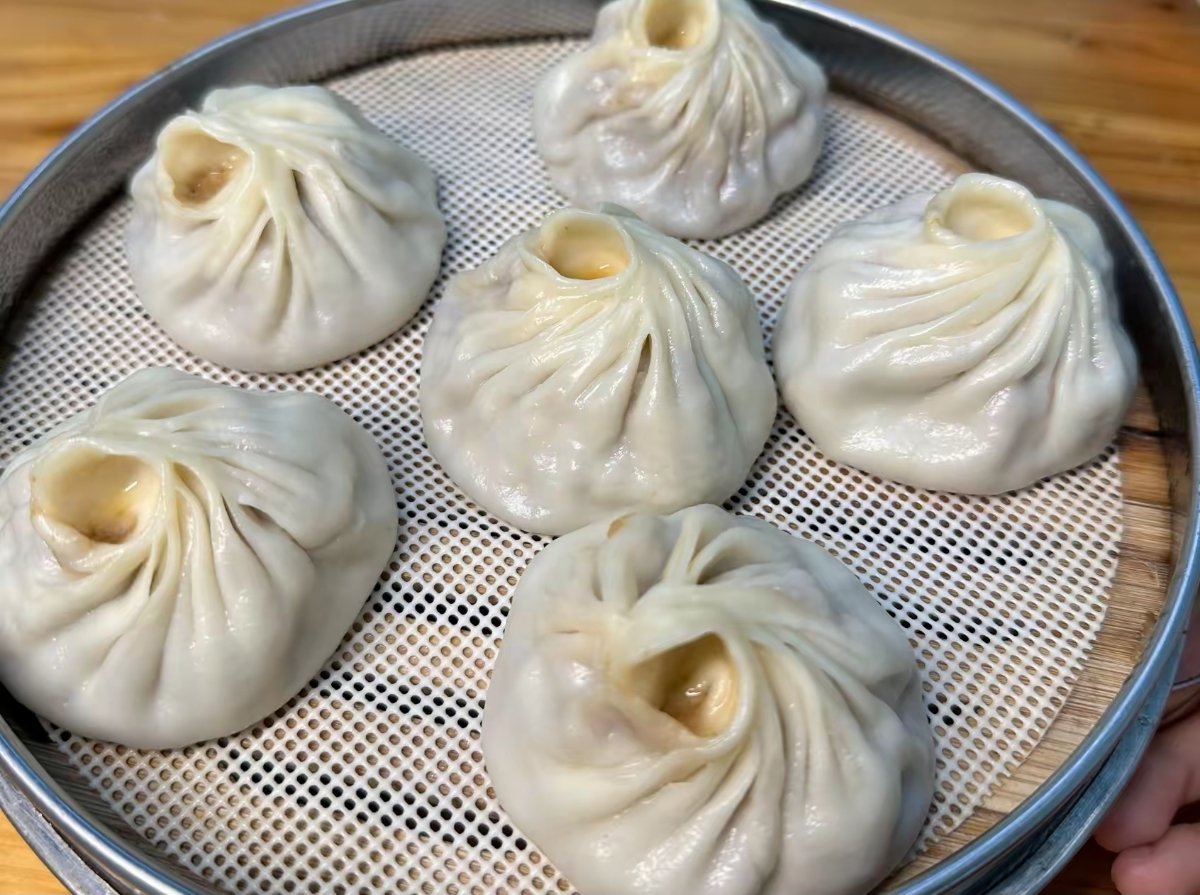 早上吃了一笼超好吃的汤包1