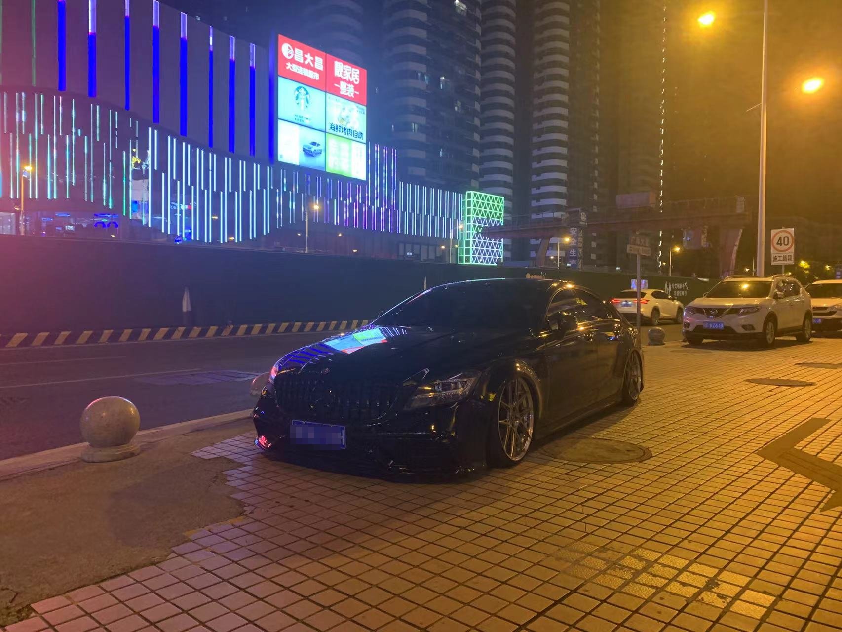 有哥哥知道这是奔驰什么车型嘛1