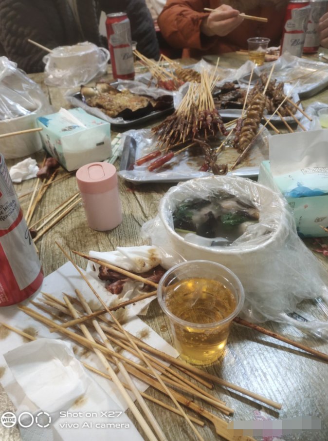 昨晚吃了点烧烤1