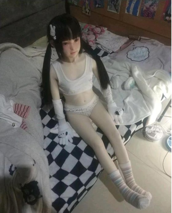 花了4000买了一个娃娃当老婆，正常吗？？？（搬）5