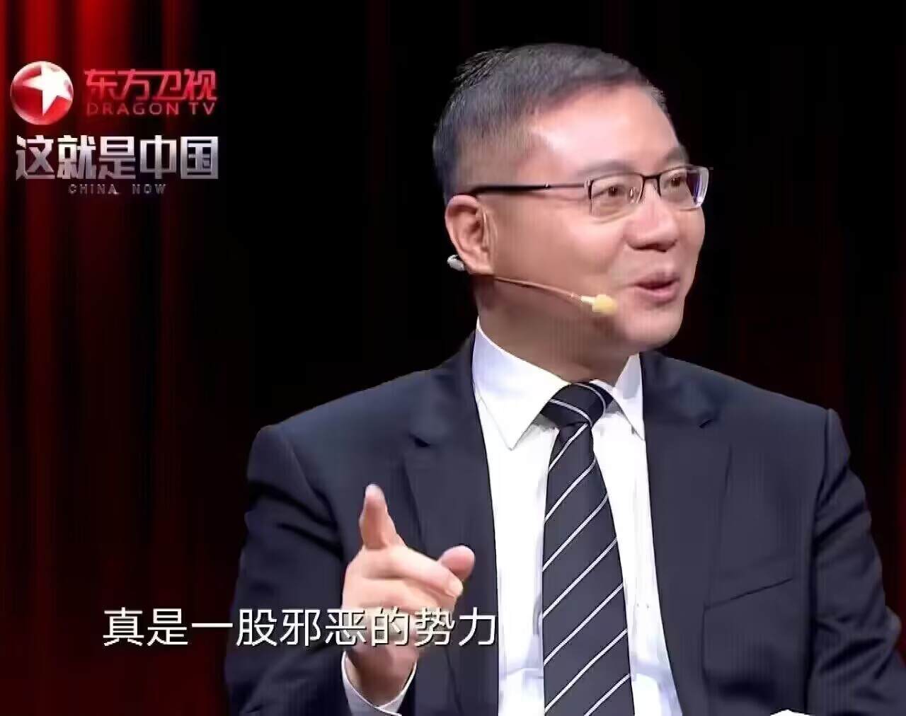 更新后一看冒险团玩法次数栏板，一周总共要打4个本，加上团本月本，太牢了1