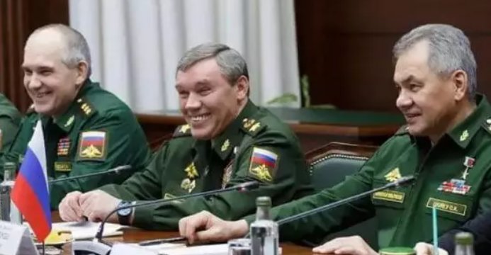 看着隔壁kt热血反击击败马赛克不败金身 我对今年世界赛又多了点期待~1