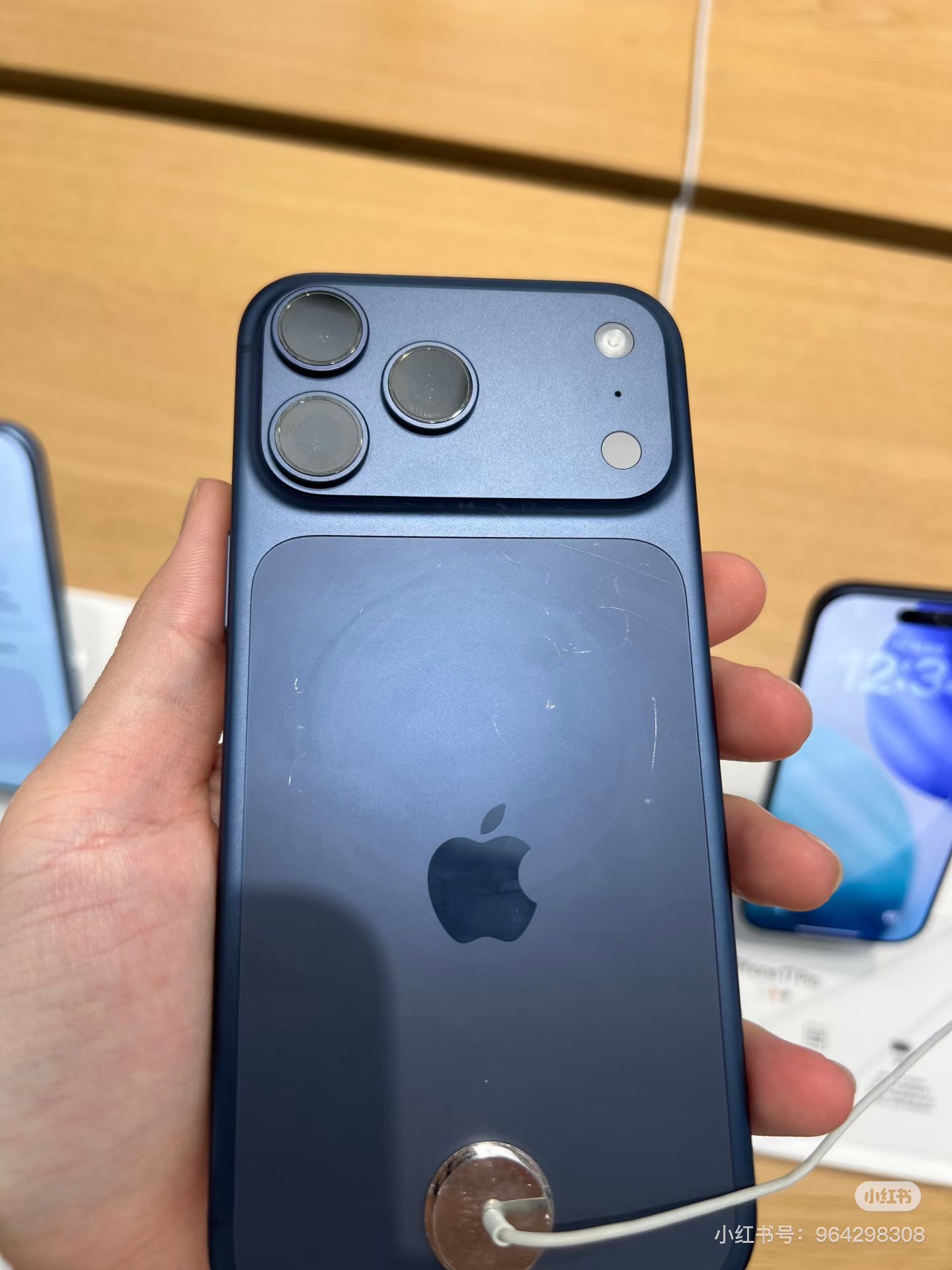 iPhone17修复了iPhone过于耐用的bug1