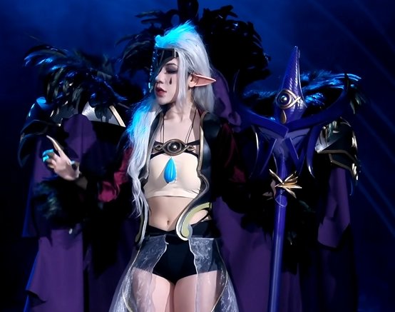 没来得及关弹幕，但是这二姐还不错啊3