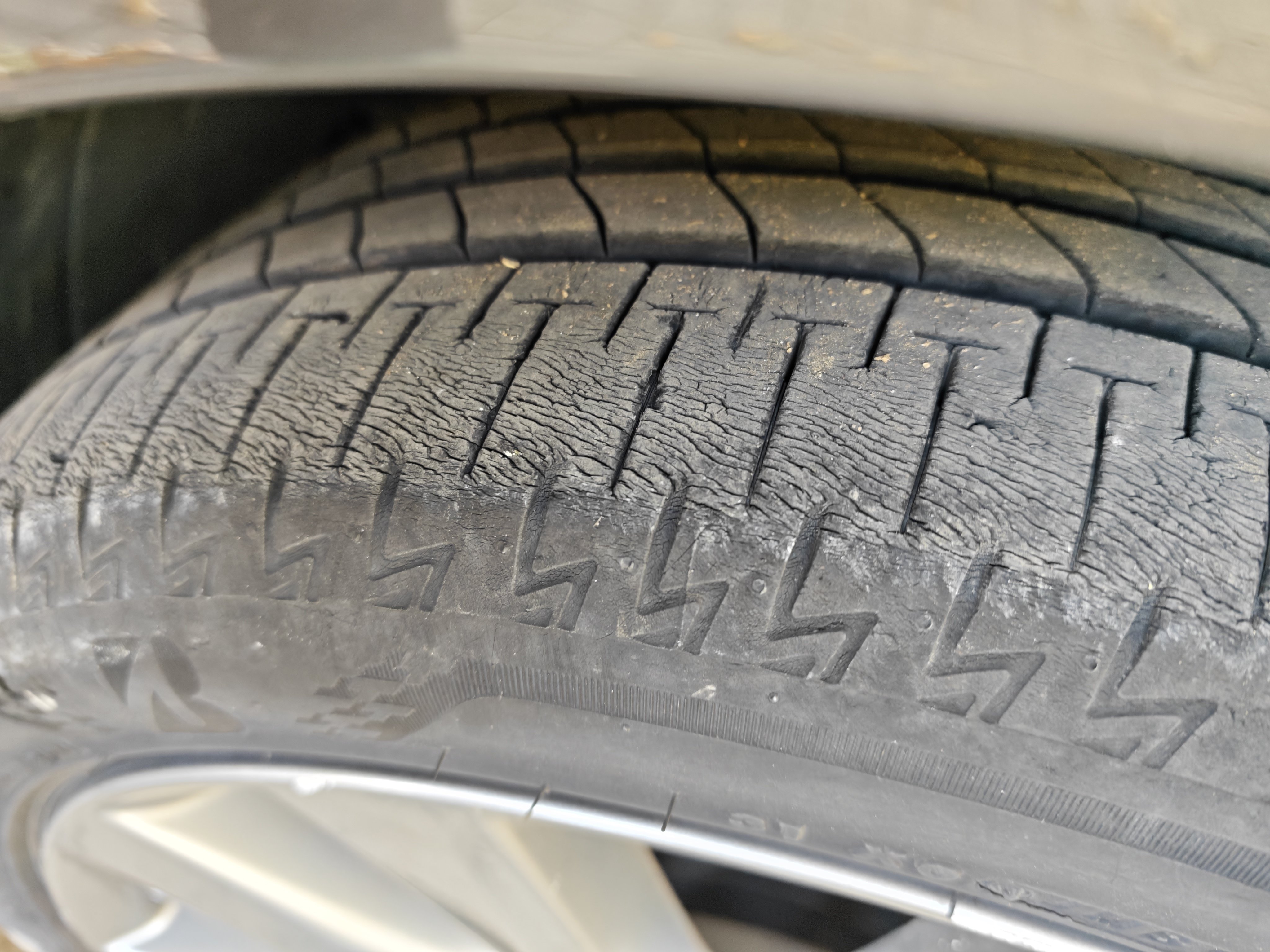 这要不要换胎啊1