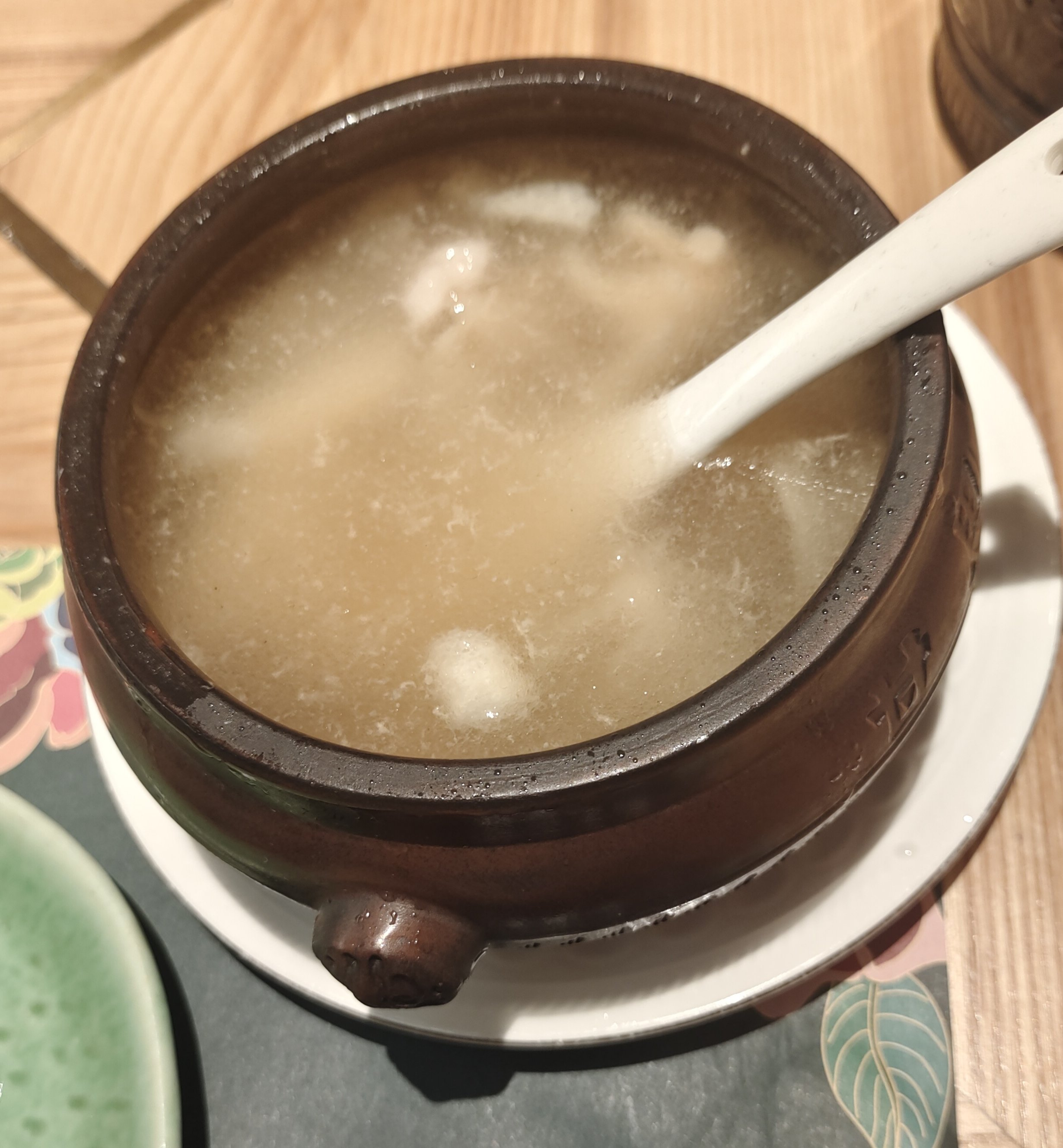 新年第一天来了吃菌子，记得帮我打电话（）。可是为什么是用刀叉？？？西南也是西（）1