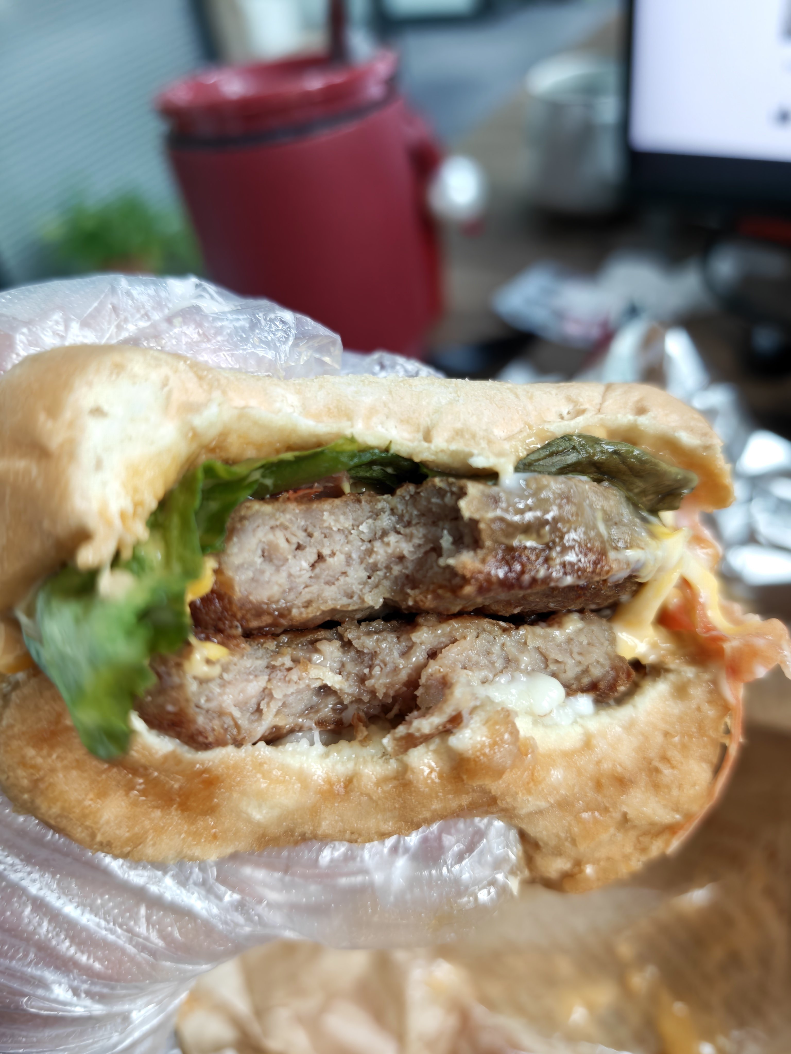 尝尝这个20块一个的大汉堡1