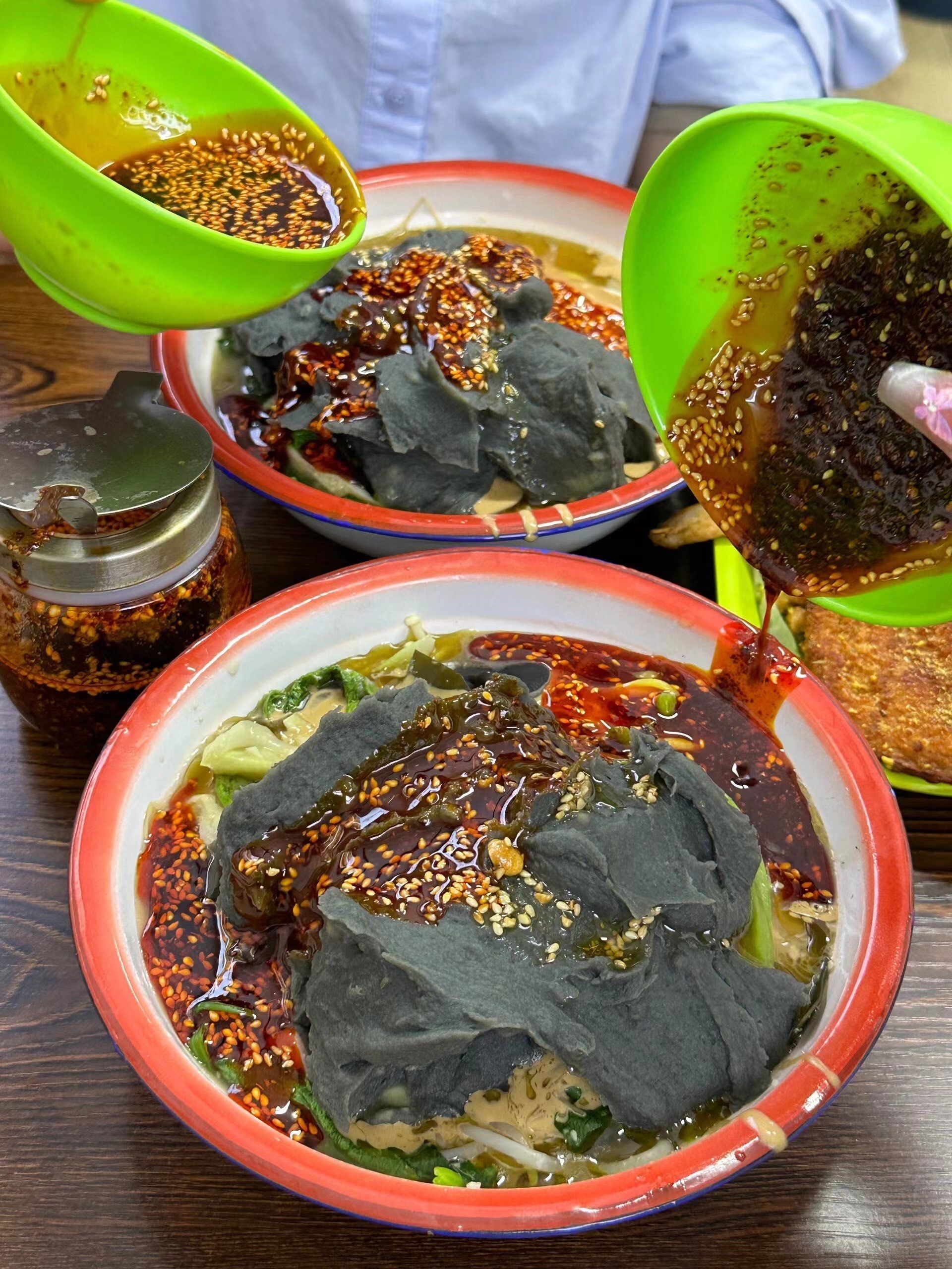 水泥麻辣烫：意大利面拌42号混凝土，并非胡诌的2